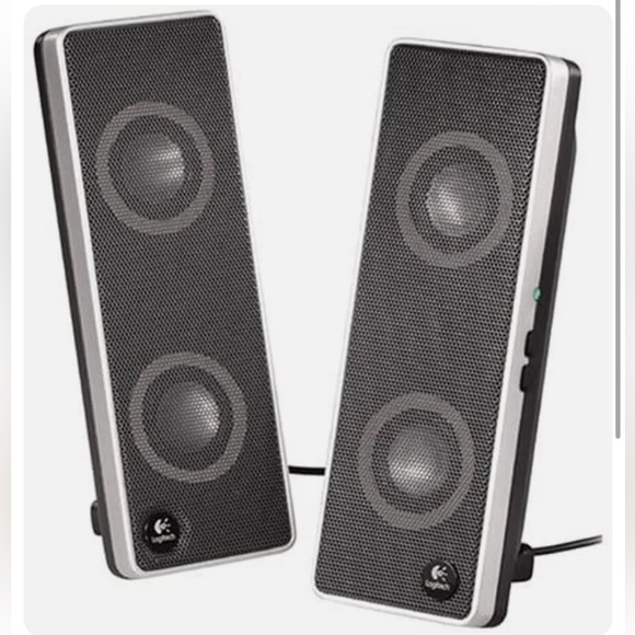 New Logitech V10 Notebook Portable Speakers Black/Silver - Picture 2 of 8